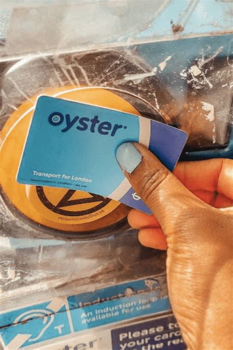 contactless vs oyster credit card